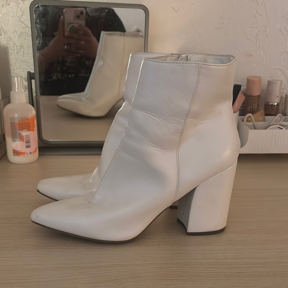 Elegant White Ankle Boots